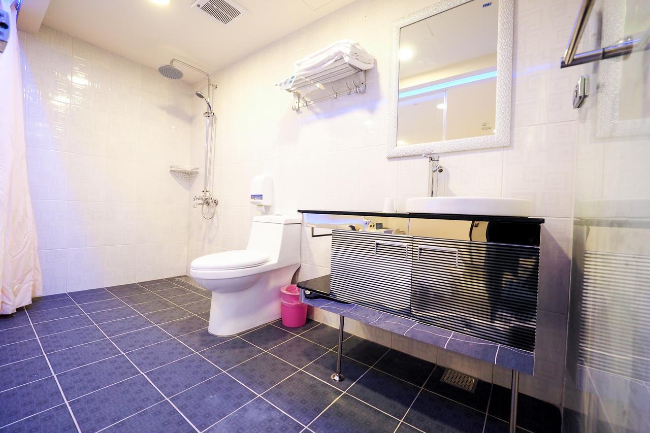 Galaxia Business Hotel Taizhong Zewnętrze zdjęcie