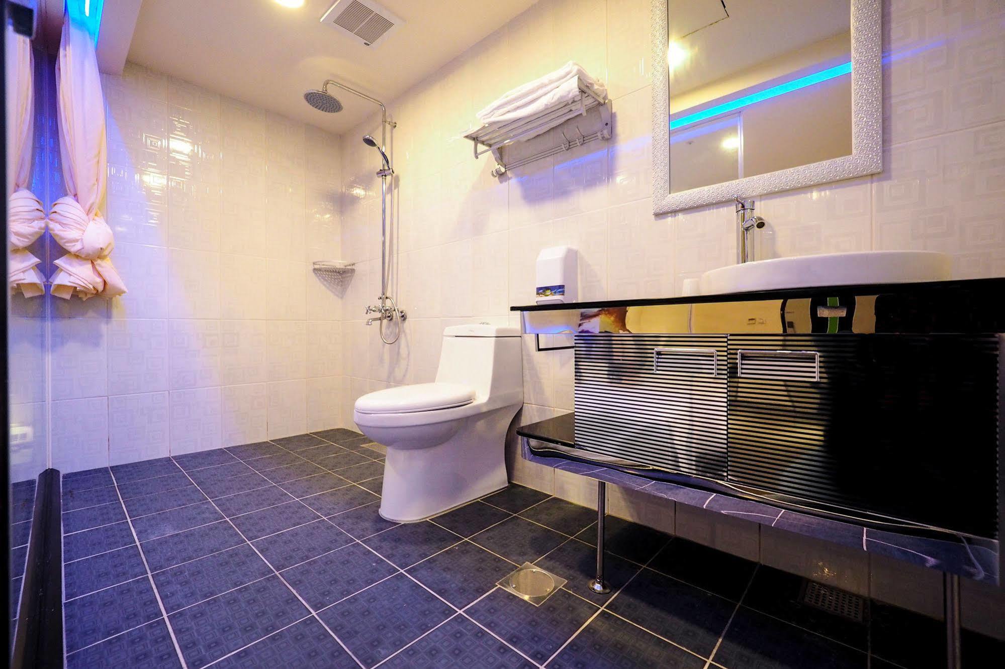 Galaxia Business Hotel Taizhong Zewnętrze zdjęcie